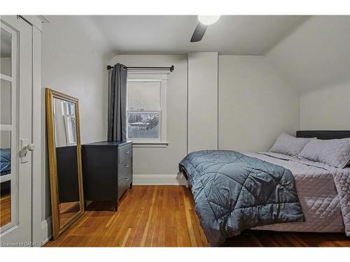 39 Haddon Avenue N, Hamilton, ON - Indoor Photo Showing Office