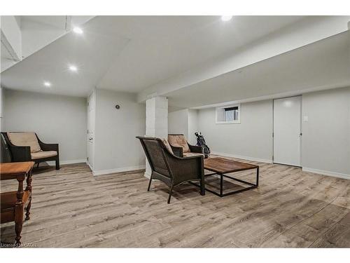 39 Haddon Avenue N, Hamilton, ON - Indoor