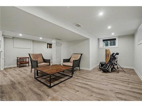 39 Haddon Avenue N, Hamilton, ON - Indoor Photo Showing Laundry Room