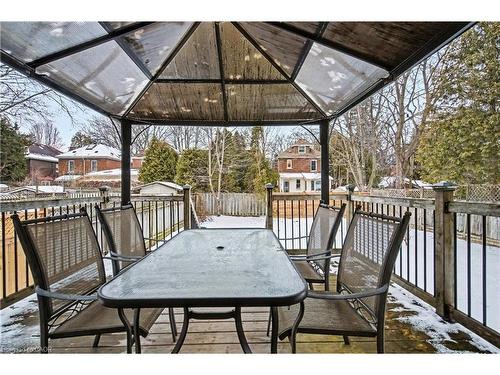 39 Haddon Avenue N, Hamilton, ON - Indoor Photo Showing Bathroom