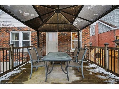 39 Haddon Avenue N, Hamilton, ON - Indoor Photo Showing Bathroom