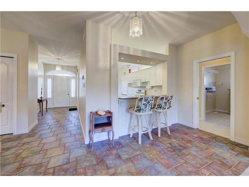 430 Caryndale Drive, Kitchener, ON - Indoor Photo Showing Other Room