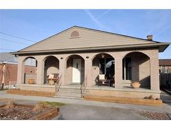 425 East 15th Street  Hamilton, ON L9A 4G9