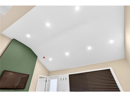 156 Walter Avenue N, Hamilton, ON - Indoor Photo Showing Dining Room