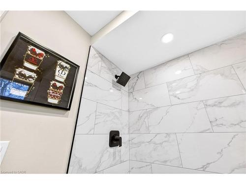 156 Walter Avenue N, Hamilton, ON - Indoor Photo Showing Bedroom