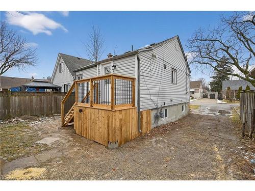 156 Walter Avenue N, Hamilton, ON - Indoor Photo Showing Kitchen With Upgraded Kitchen