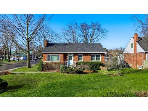 1 Bryant Court, Hamilton, ON - Outdoor