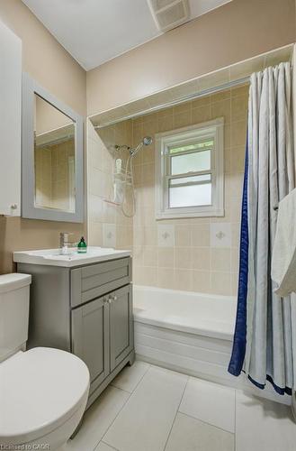 1 Bryant Court, Hamilton, ON - Indoor Photo Showing Bathroom