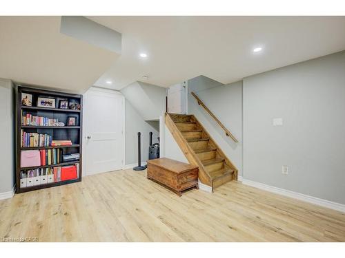 1 Bryant Court, Hamilton, ON - Indoor