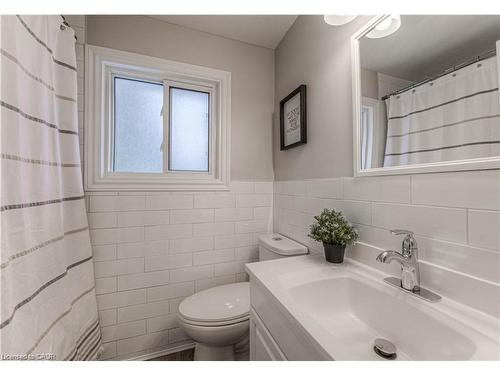 156 Donald Street, Kitchener, ON - Indoor Photo Showing Bathroom