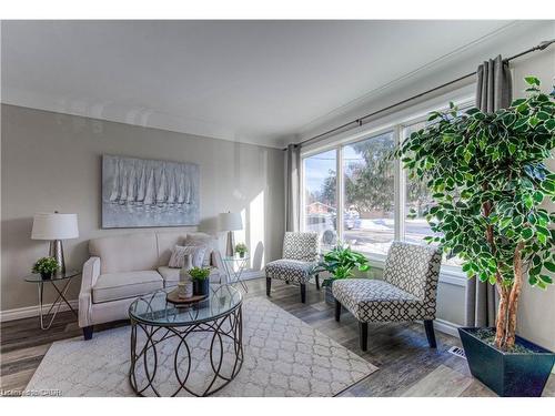 156 Donald Street, Kitchener, ON - Indoor Photo Showing Living Room