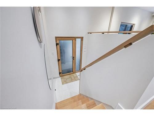 1352 Vancouver Crescent, Burlington, ON - Indoor Photo Showing Other Room