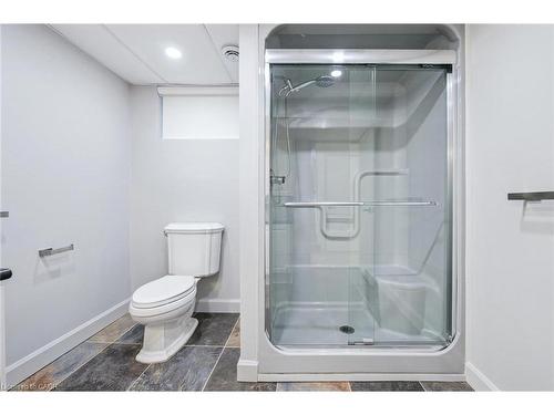 1352 Vancouver Crescent, Burlington, ON - Indoor Photo Showing Bathroom