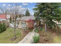 402 Willis Drive  Oakville, ON L6L 4V3