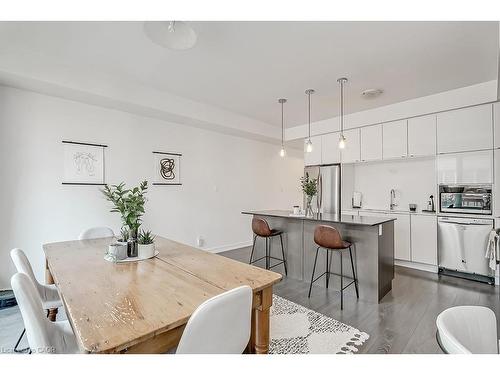 218 Huguenot Road, Oakville, ON - Indoor Photo Showing Other Room