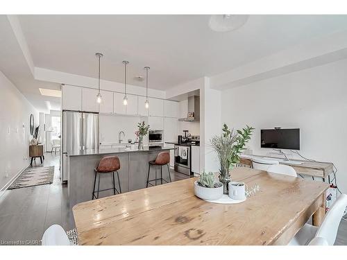 218 Huguenot Road, Oakville, ON - Indoor Photo Showing Dining Room