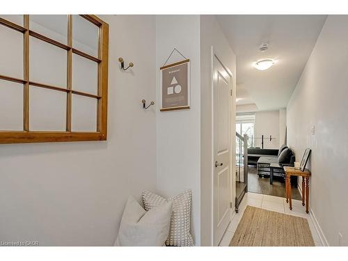 218 Huguenot Road, Oakville, ON - Indoor Photo Showing Other Room