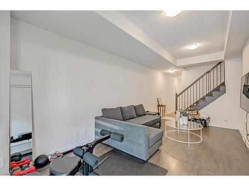 218 Huguenot Road, Oakville, ON - Indoor