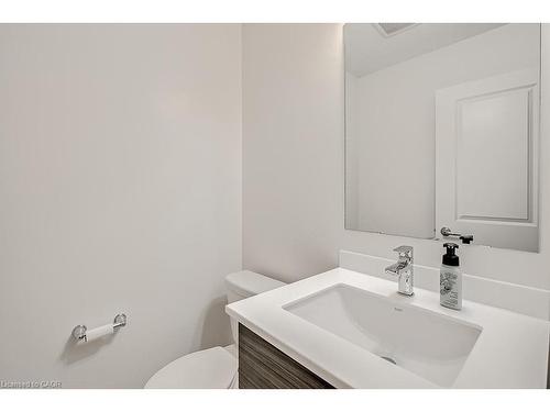 218 Huguenot Road, Oakville, ON - Indoor Photo Showing Bathroom