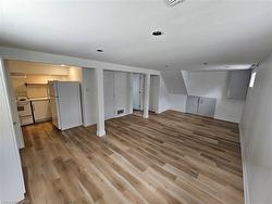 2-7 Hillside Drive  Kitchener, ON N2E 1R1