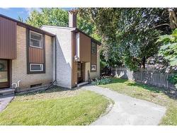 40-215 Glamis Road  Cambridge, ON N1R 6O8