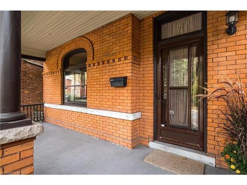 219 Charlton Avenue W, Hamilton, ON - Outdoor With Exterior