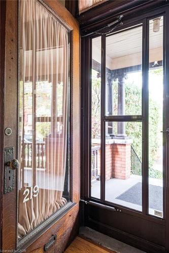 219 Charlton Avenue W, Hamilton, ON - Indoor Photo Showing Other Room