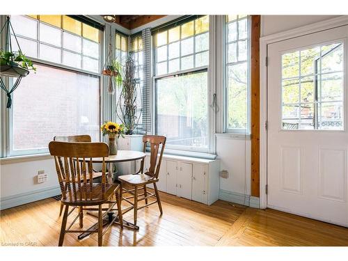 219 Charlton Avenue W, Hamilton, ON - Indoor Photo Showing Dining Room