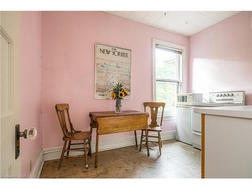 219 Charlton Avenue W, Hamilton, ON - Indoor