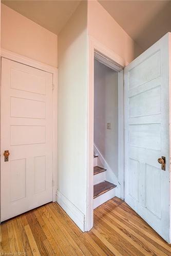 219 Charlton Avenue W, Hamilton, ON - Indoor Photo Showing Other Room