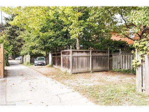 219 Charlton Avenue W, Hamilton, ON - Outdoor