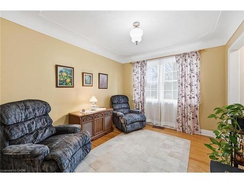 291 Merle Avenue, Burlington, ON - Indoor Photo Showing Living Room