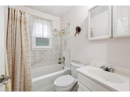 291 Merle Avenue, Burlington, ON - Indoor Photo Showing Bathroom