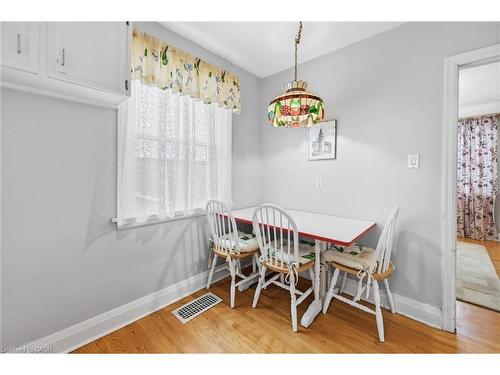 291 Merle Avenue, Burlington, ON - Indoor Photo Showing Dining Room