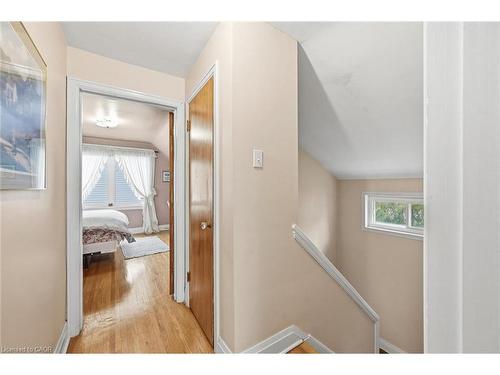 291 Merle Avenue, Burlington, ON - Indoor Photo Showing Other Room