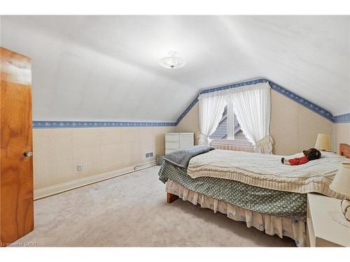 291 Merle Avenue, Burlington, ON - Indoor Photo Showing Bedroom