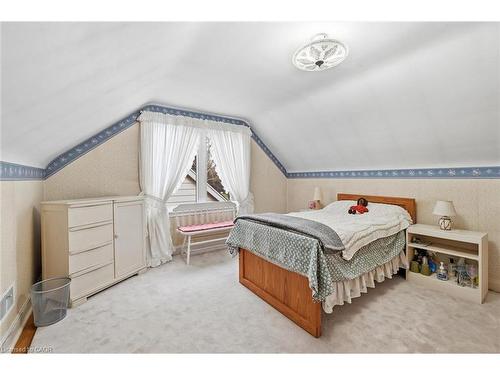 291 Merle Avenue, Burlington, ON - Indoor Photo Showing Bedroom