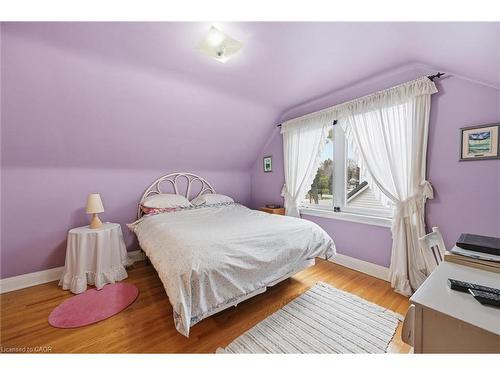 291 Merle Avenue, Burlington, ON - Indoor Photo Showing Bedroom