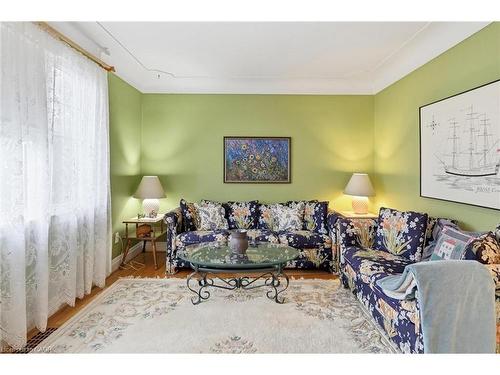 291 Merle Avenue, Burlington, ON - Indoor Photo Showing Living Room