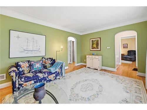 291 Merle Avenue, Burlington, ON - Indoor Photo Showing Other Room