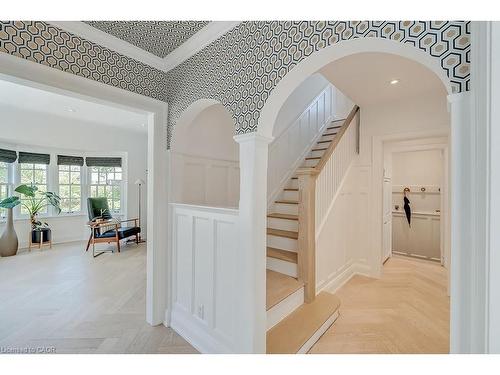 1060 Mohawk Road, Burlington, ON - Indoor Photo Showing Other Room