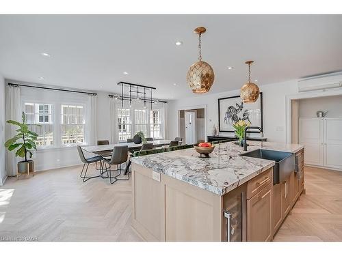 1060 Mohawk Road, Burlington, ON - Indoor