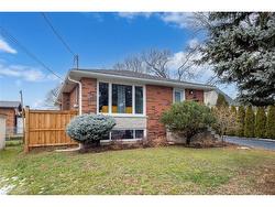 27 Blenheim Drive  Stoney Creek, ON L8E 1W1