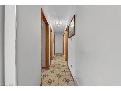 255 Highway 8, Hamilton, ON - Indoor Photo Showing Other Room