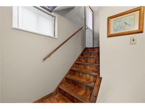 255 Highway 8, Hamilton, ON - Indoor Photo Showing Other Room