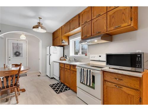 88 Lorne Crescent, Kitchener, ON - Indoor Photo Showing Kitchen