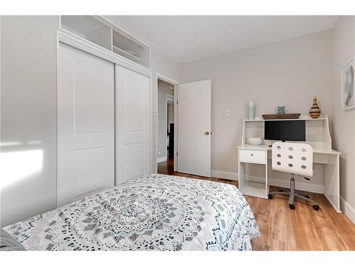 88 Lorne Crescent, Kitchener, ON - Indoor Photo Showing Bedroom