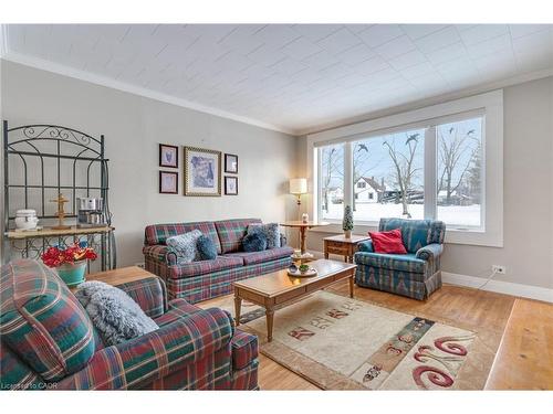 88 Lorne Crescent, Kitchener, ON - Indoor Photo Showing Living Room