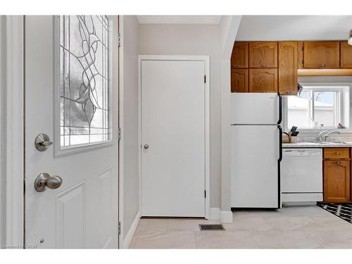 88 Lorne Crescent, Kitchener, ON - Indoor Photo Showing Kitchen