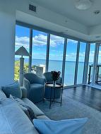 2302-370 Martha Street  Burlington, ON L7R 2P7